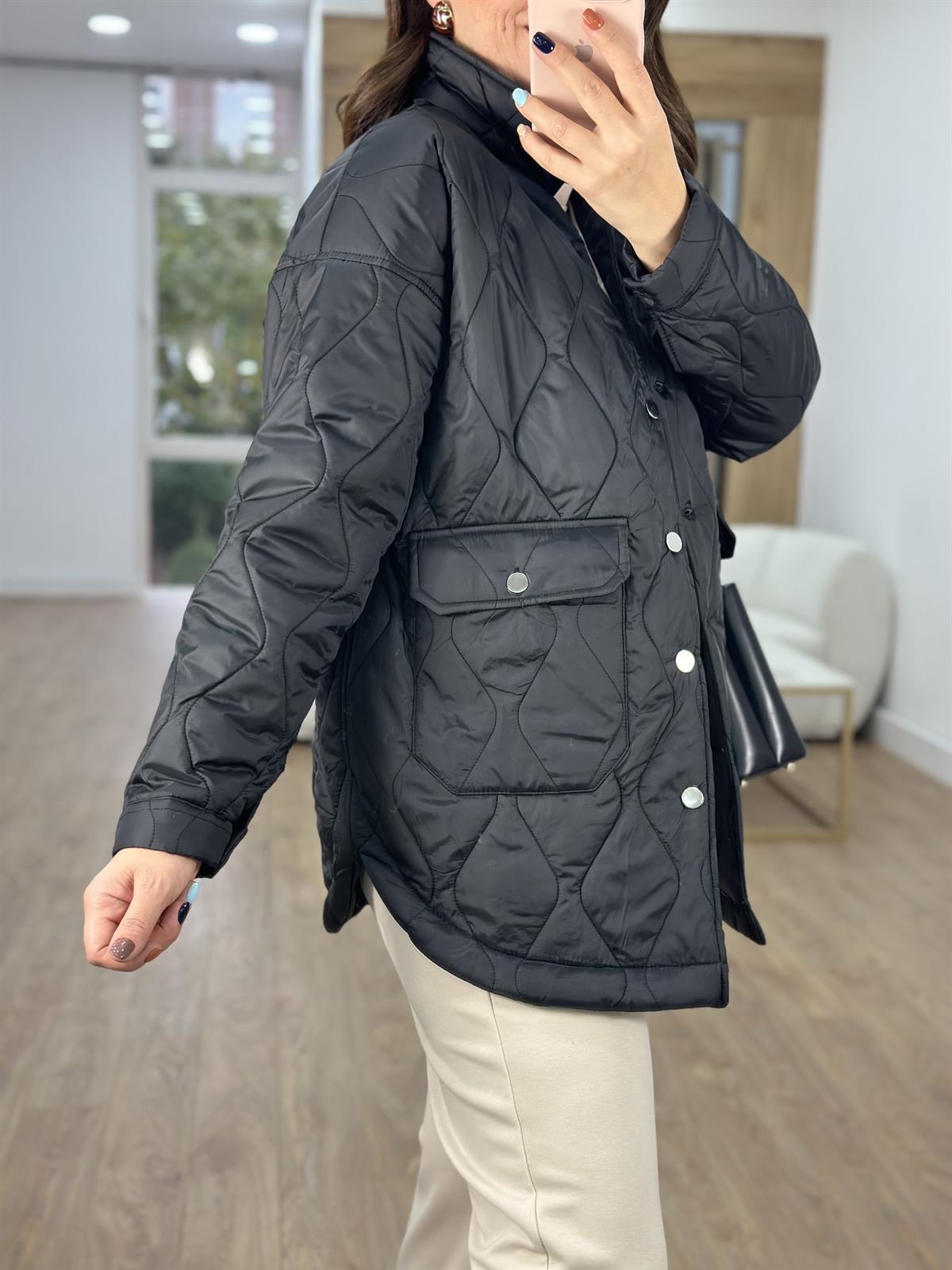 Önü Düğmeli Kapitone Mont-Siyah