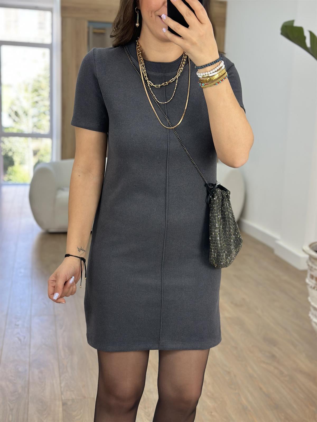 Önü Dikiş Detaylı Basic Elbise