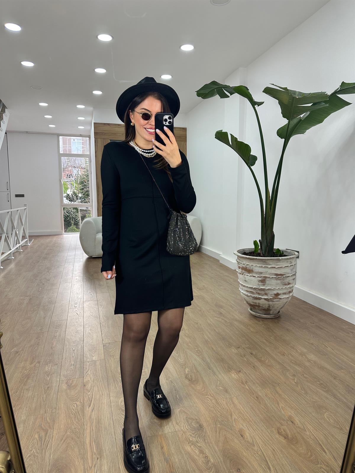 Önü Dikiş Detaylı Full Likralı Uzun Kol Elbise