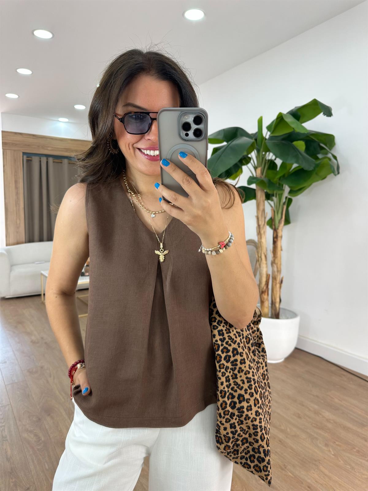 Önü Dikiş Detaylı Keten Bluz - Kahverengi