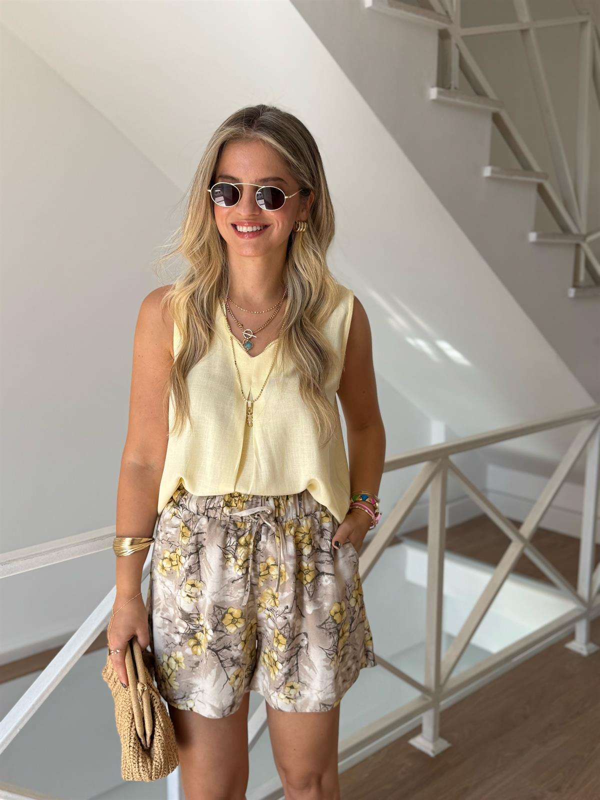 Önü Dikiş Detaylı Keten Bluz - Sarı