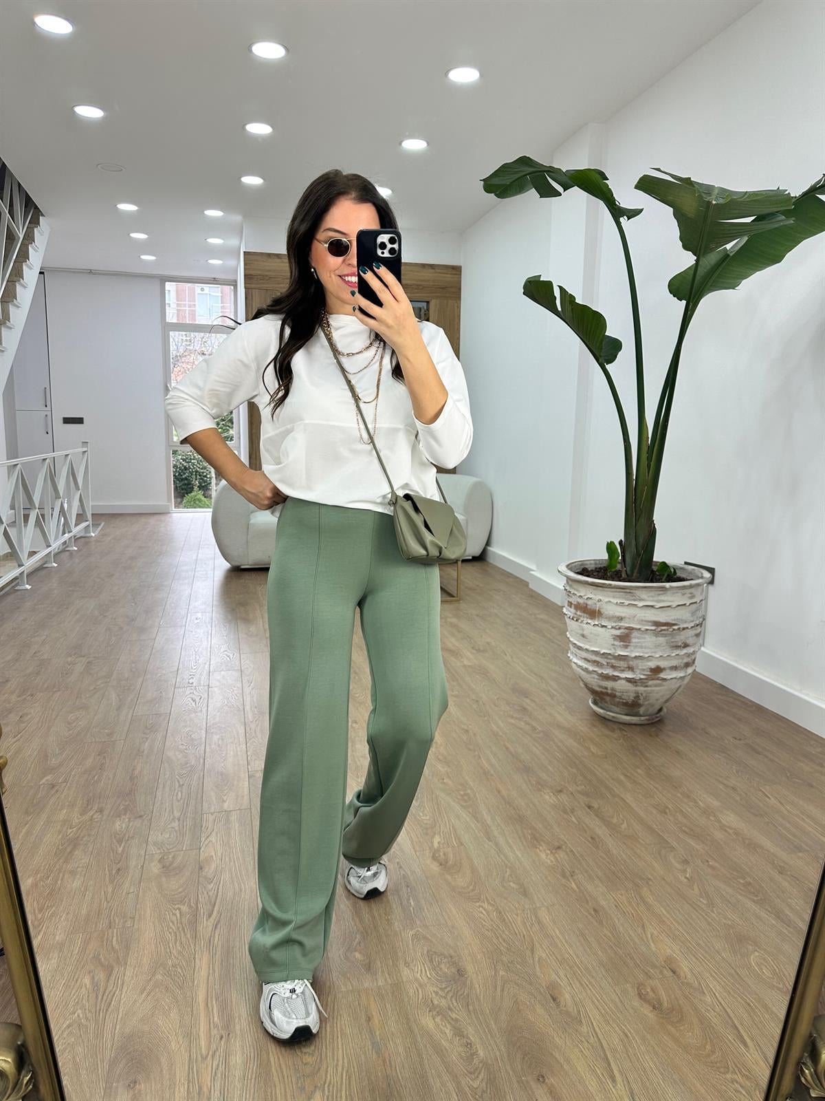 Önü Dikişli Modal Pantolon-Yeşil