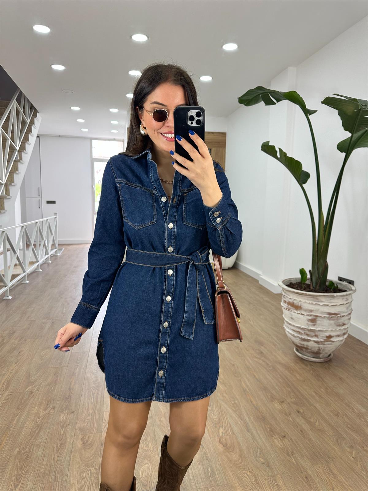 Önü Düğmeli Beli Kuşaklı Denim Elbise