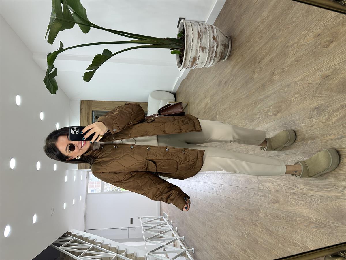 Önü Düğmeli Kapitone Mont-Kahverengi