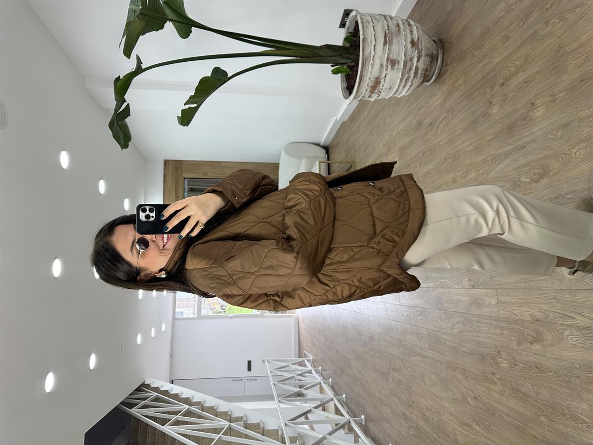 Önü Düğmeli Kapitone Mont-Kahverengi