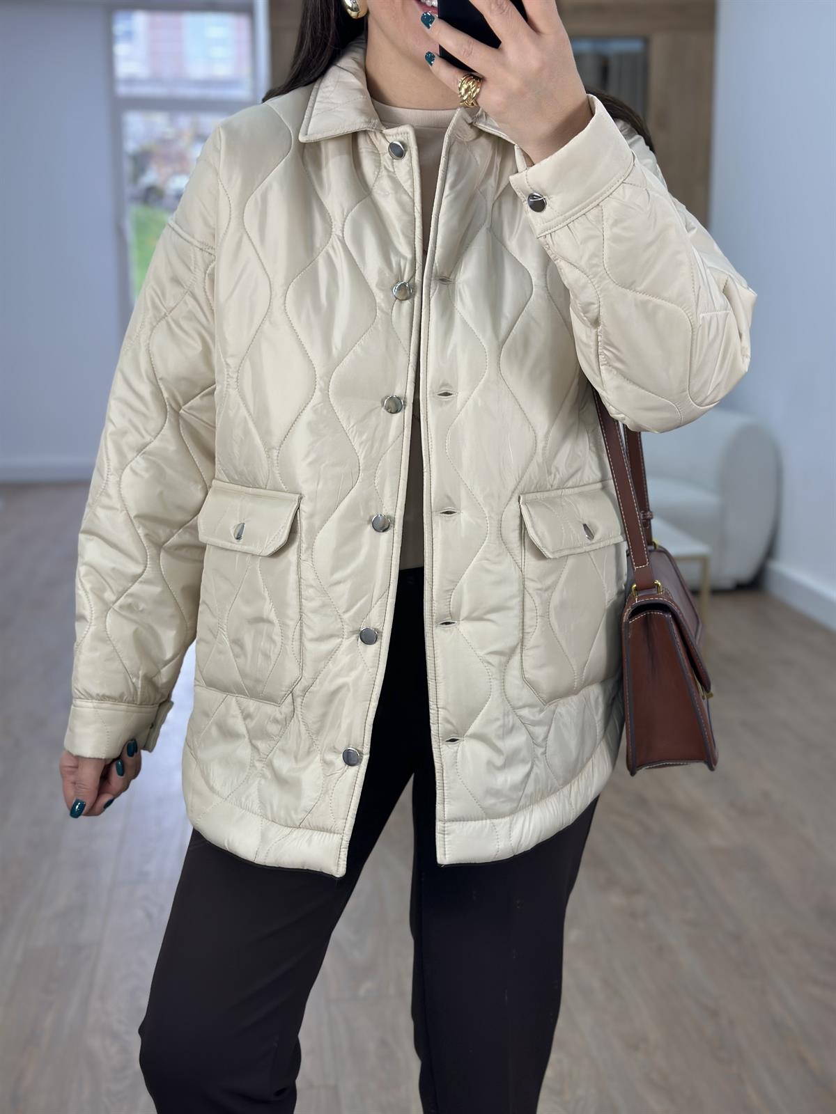 Önü Düğmeli Kapitone Mont-Taş