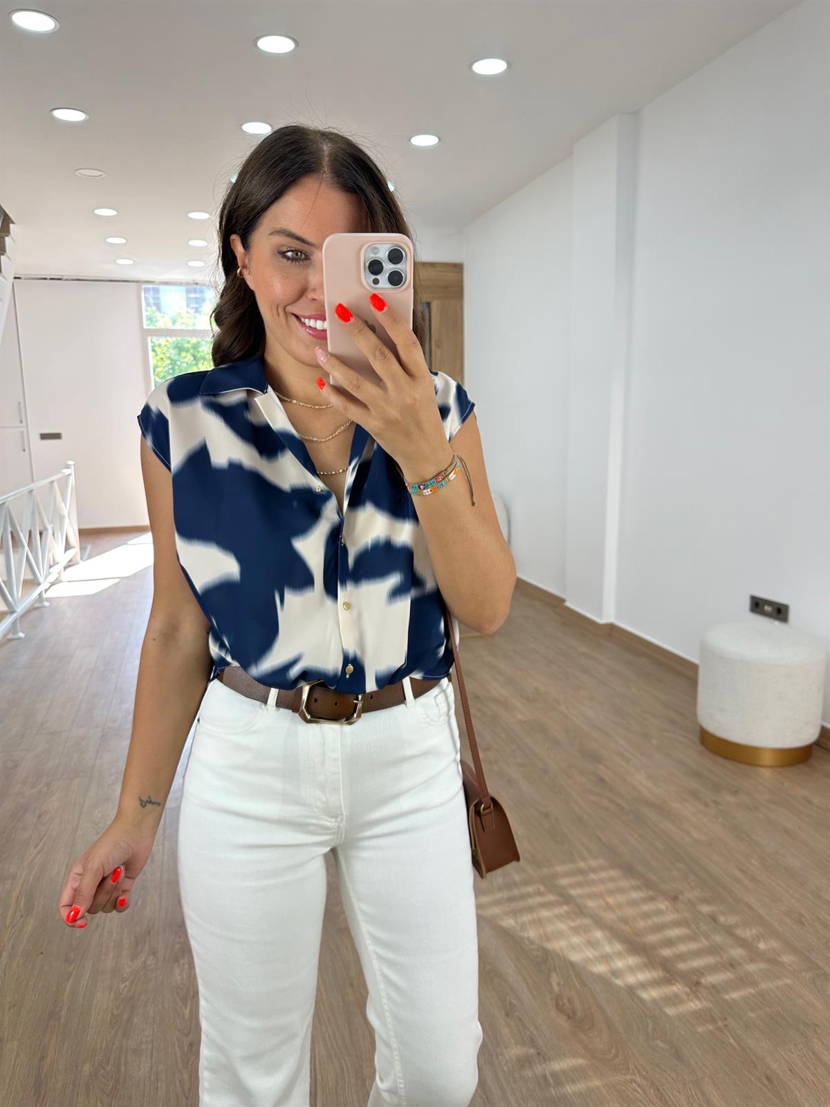 Önü Düğümlü Batik Desen Gömlek-Lacivert