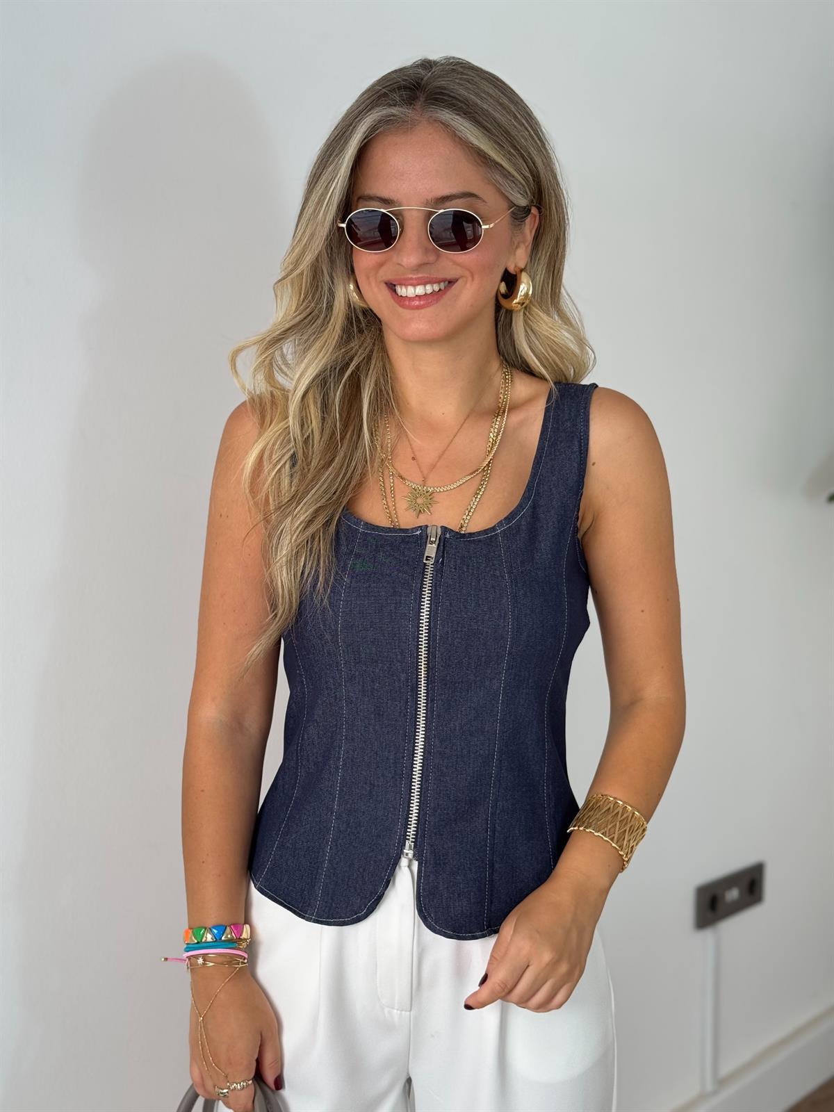 Önü Fermuar Detaylı Denim Bluz