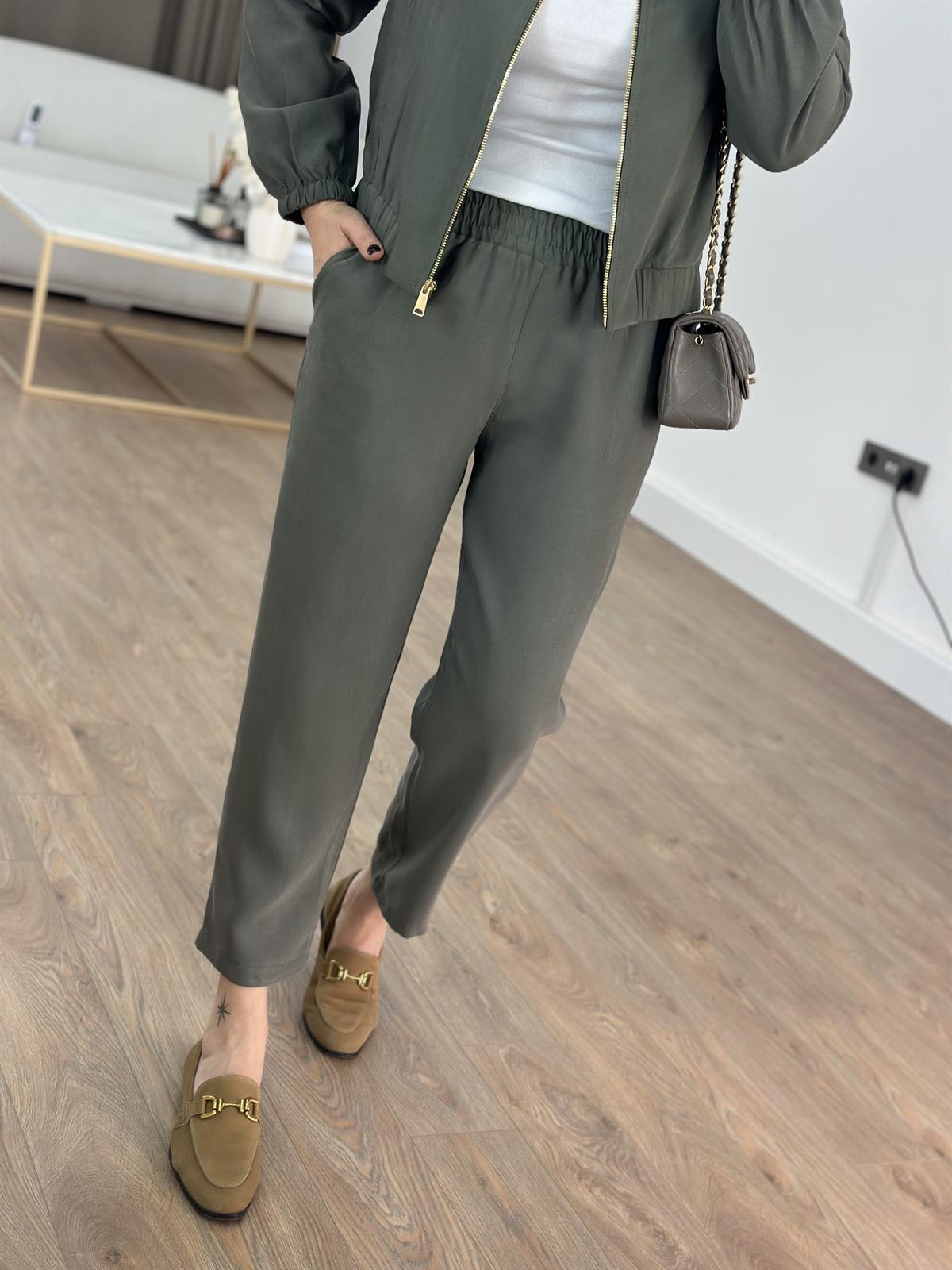 Önü Fermuarlı Beli ve Kolları Lastikli Eşofman Takımı - Yeşil