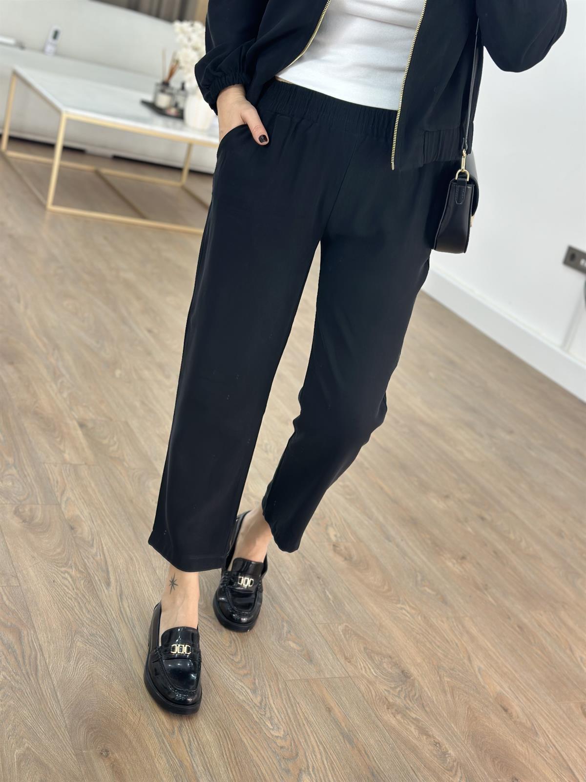 Önü Fermuarlı Beli ve Kolları Lastikli Eşofman Takımı - Siyah