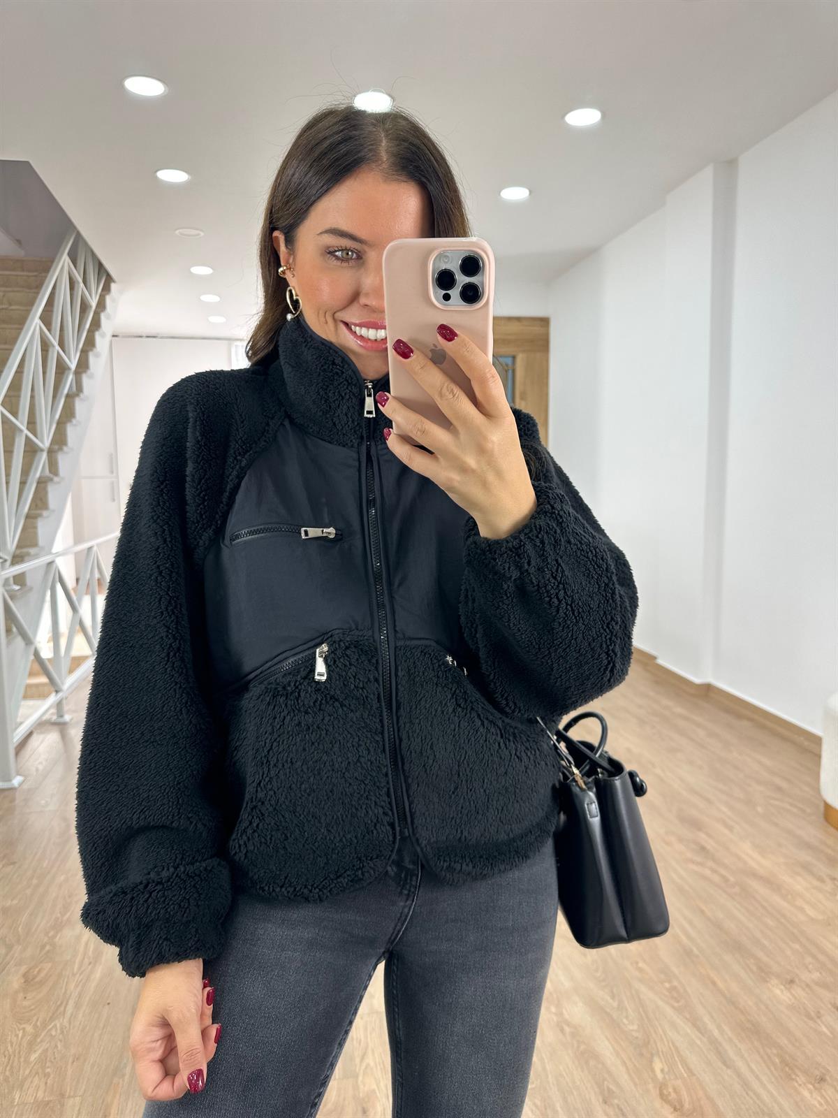 Önü Fermuarlı Paraşüt Detaylı Peluş Ceket