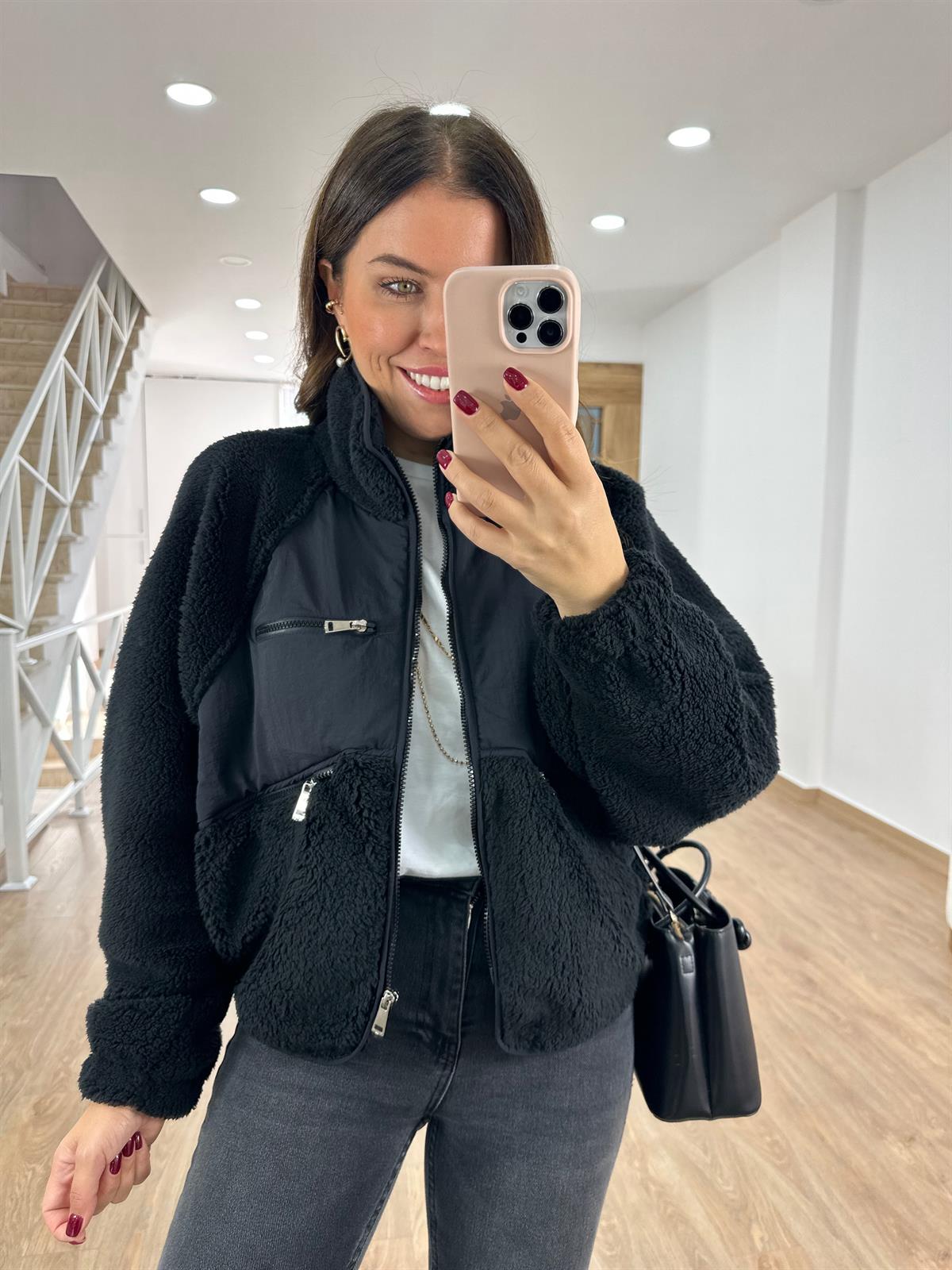 Önü Fermuarlı Paraşüt Detaylı Peluş Ceket