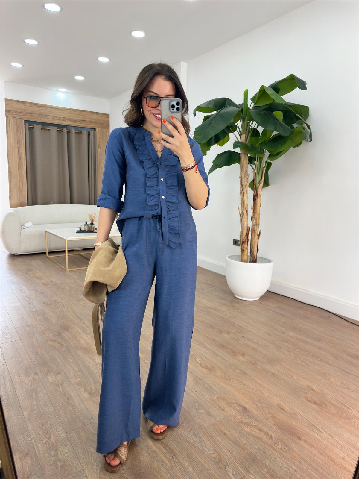 Önü Fırfırlı Gömlek Pantolon Takım - Lacivert