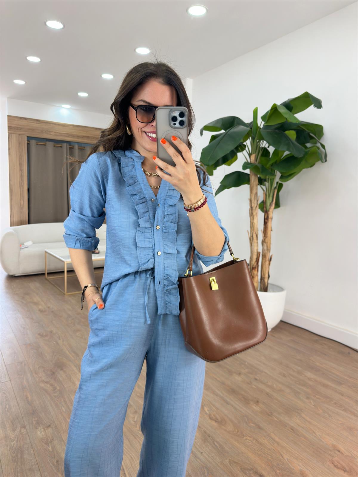 Önü Fırfırlı Gömlek Pantolon Takım - Mavi