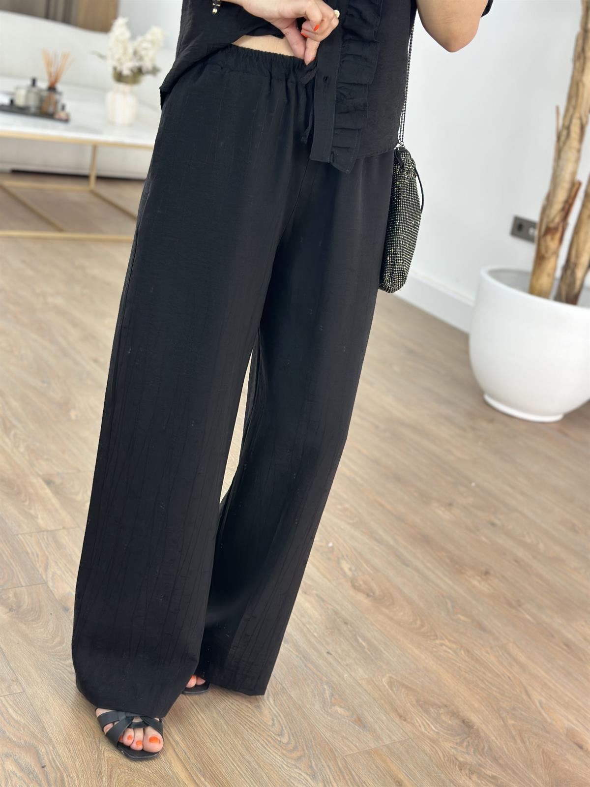 Önü Fırfırlı Gömlek Pantolon Takım - Siyah