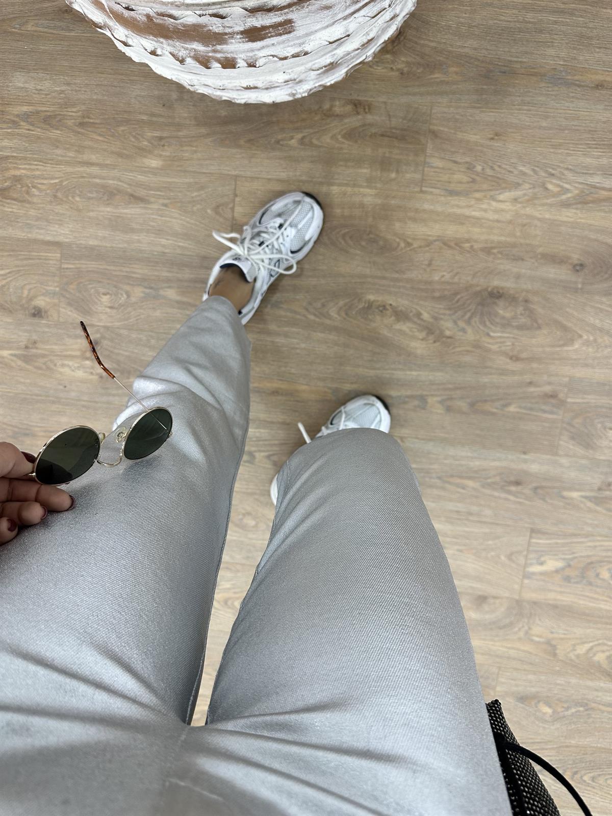 Önü Flatolu Metalik Pantolon