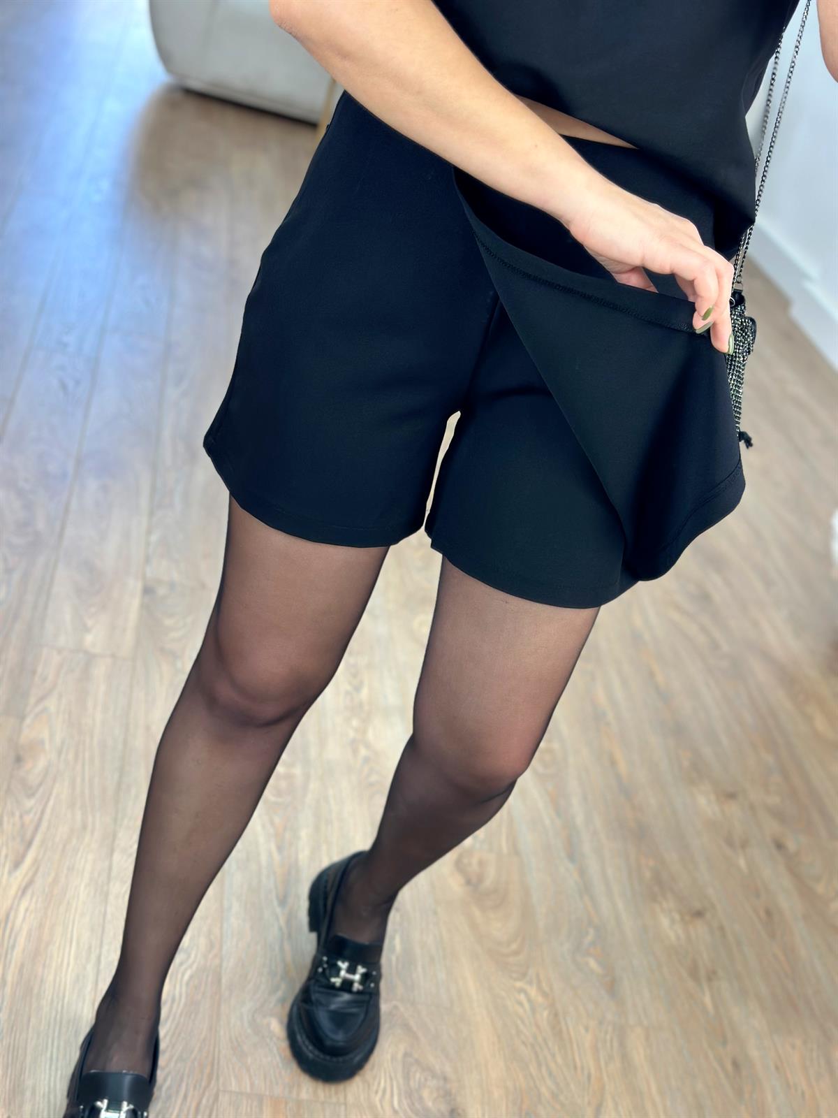 Önü Kapamalı Şort Etek