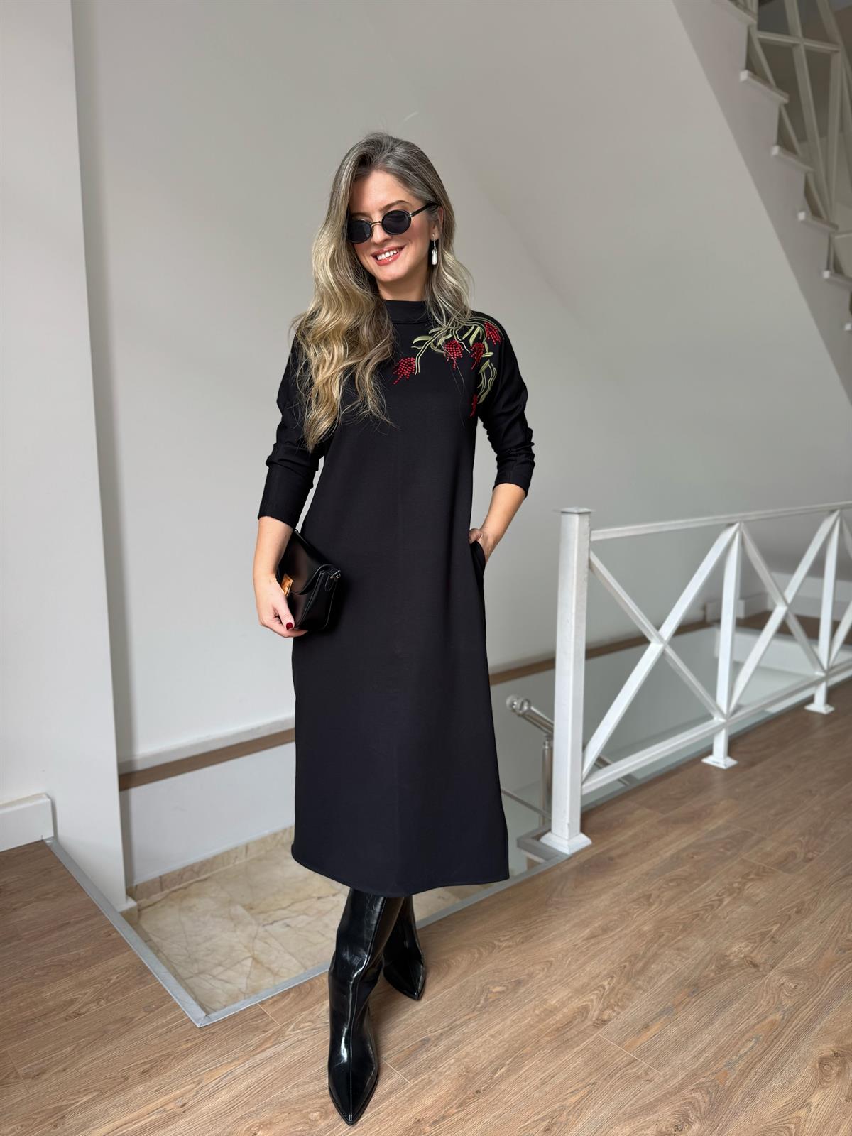 Önü Nakış İşlemeli Midi Boy Elbise 