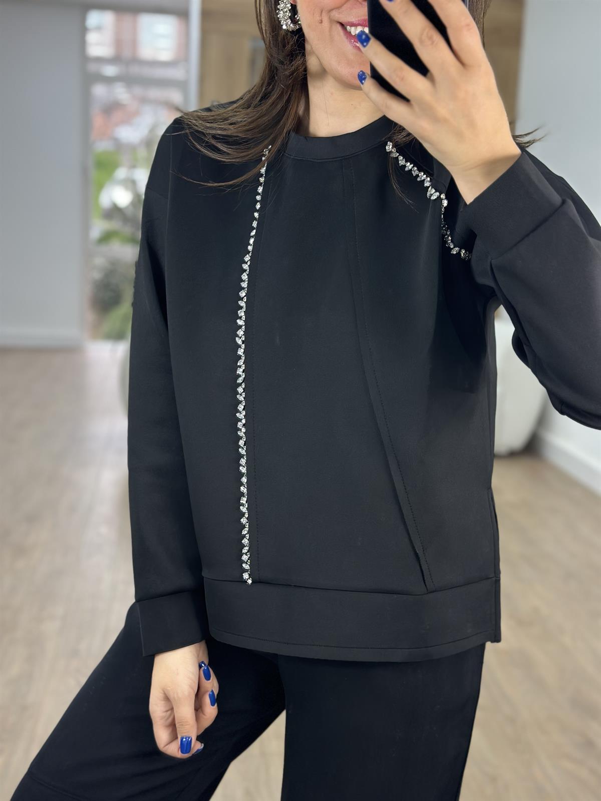 Önü Taş İşlemeli Scuba Kumaş Sweatshirt