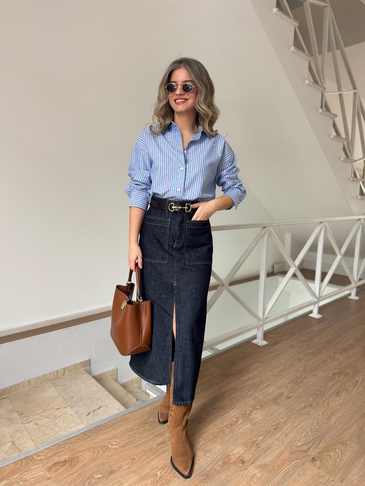 Önü Yırtmaçlı Cep Detaylı Denim Etek