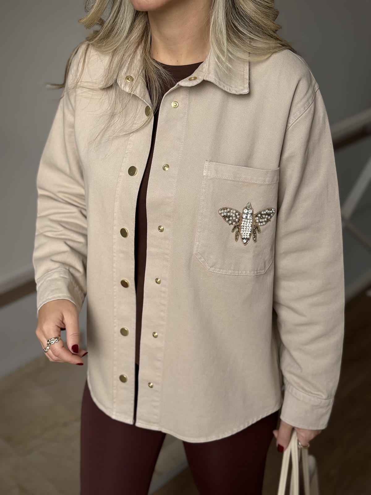 Orijinal Marka Broş Detaylı Denim Gömlek Ceket  - Taş