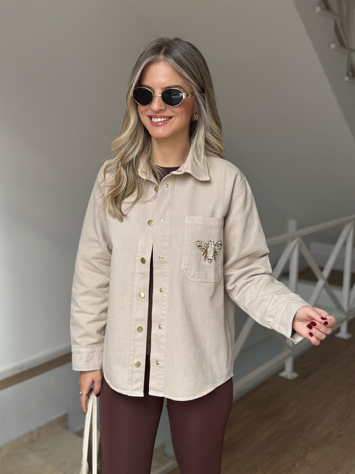 Orijinal Marka Broş Detaylı Denim Gömlek Ceket  - Taş