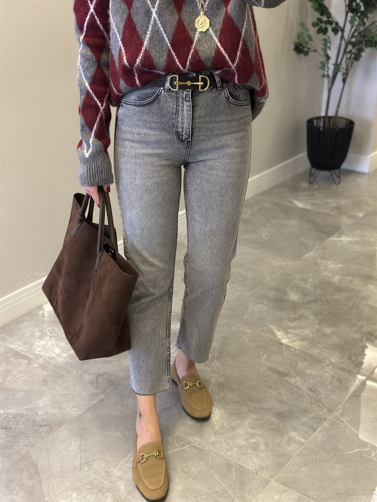 Orijinal Marka Kesik Paça Jean - Gri