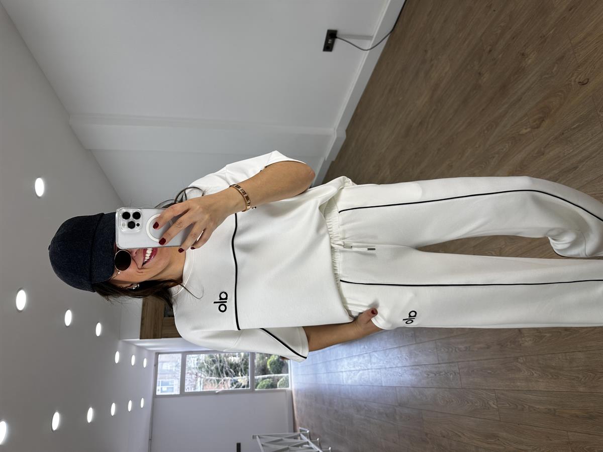 Orijinal Marka Modal Takım - Beyaz