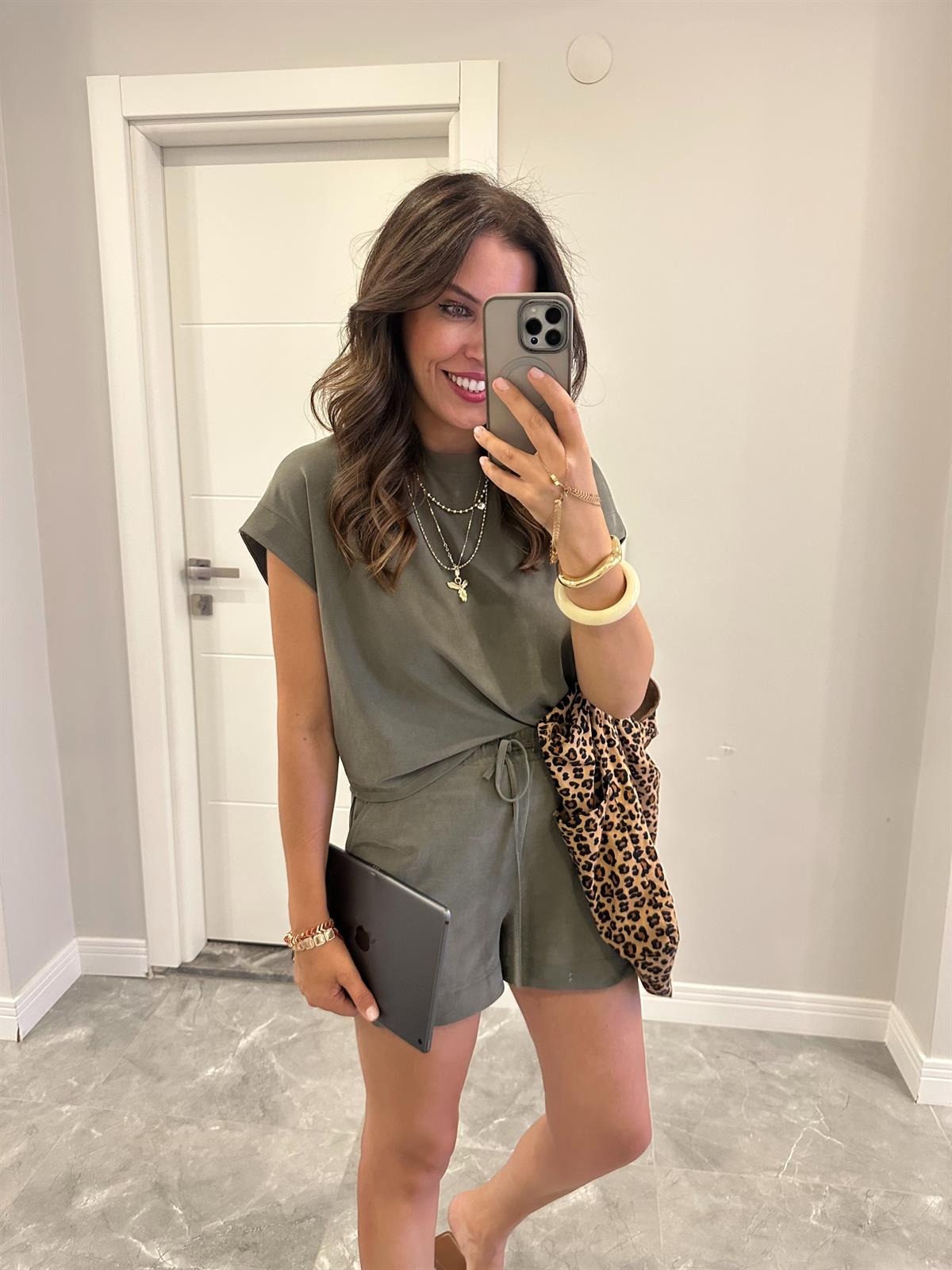 Orijinal Marka Model Modal Şortlu Takım - Haki