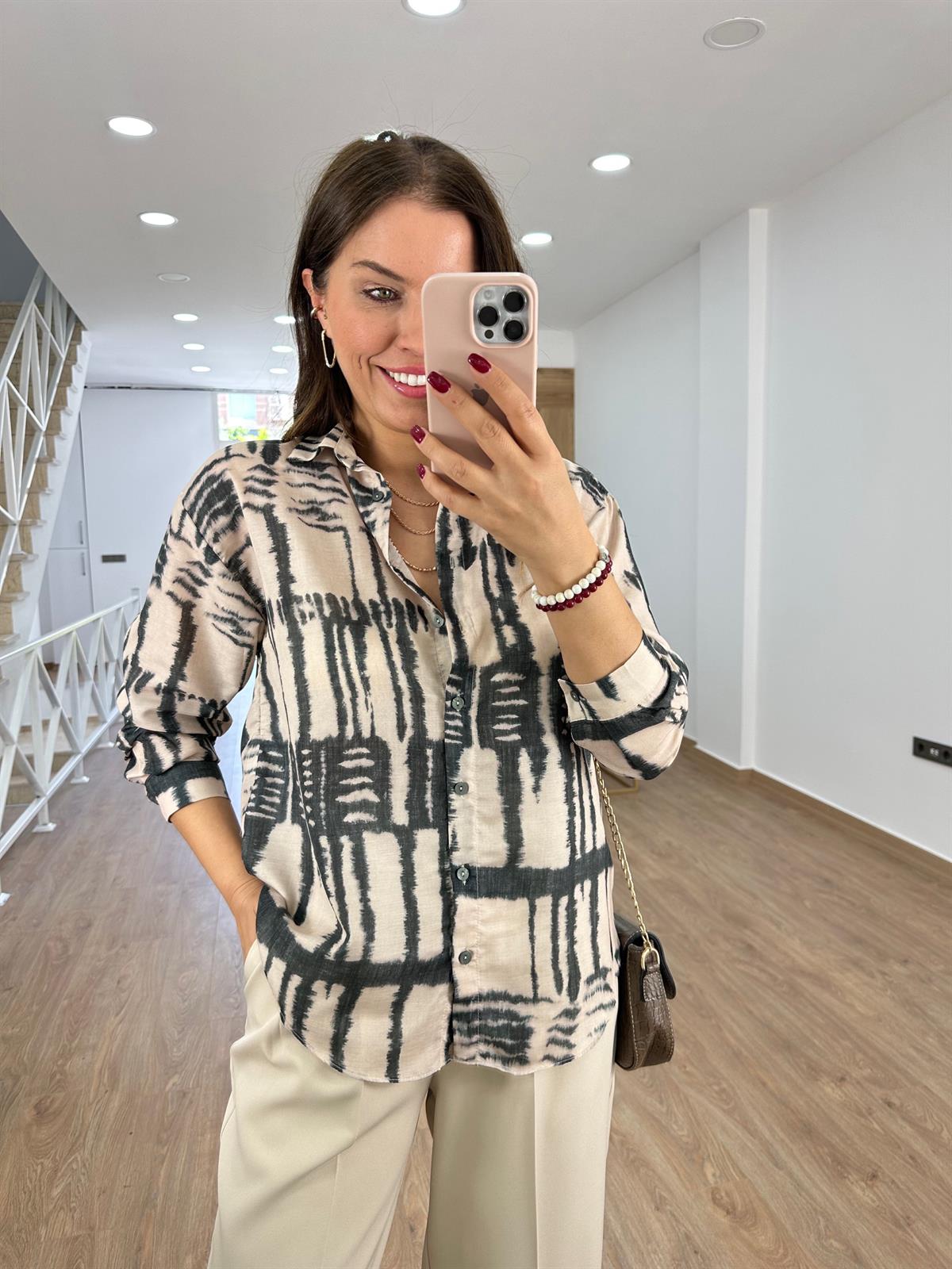 Orijinal Marka Model Vual Gömlek