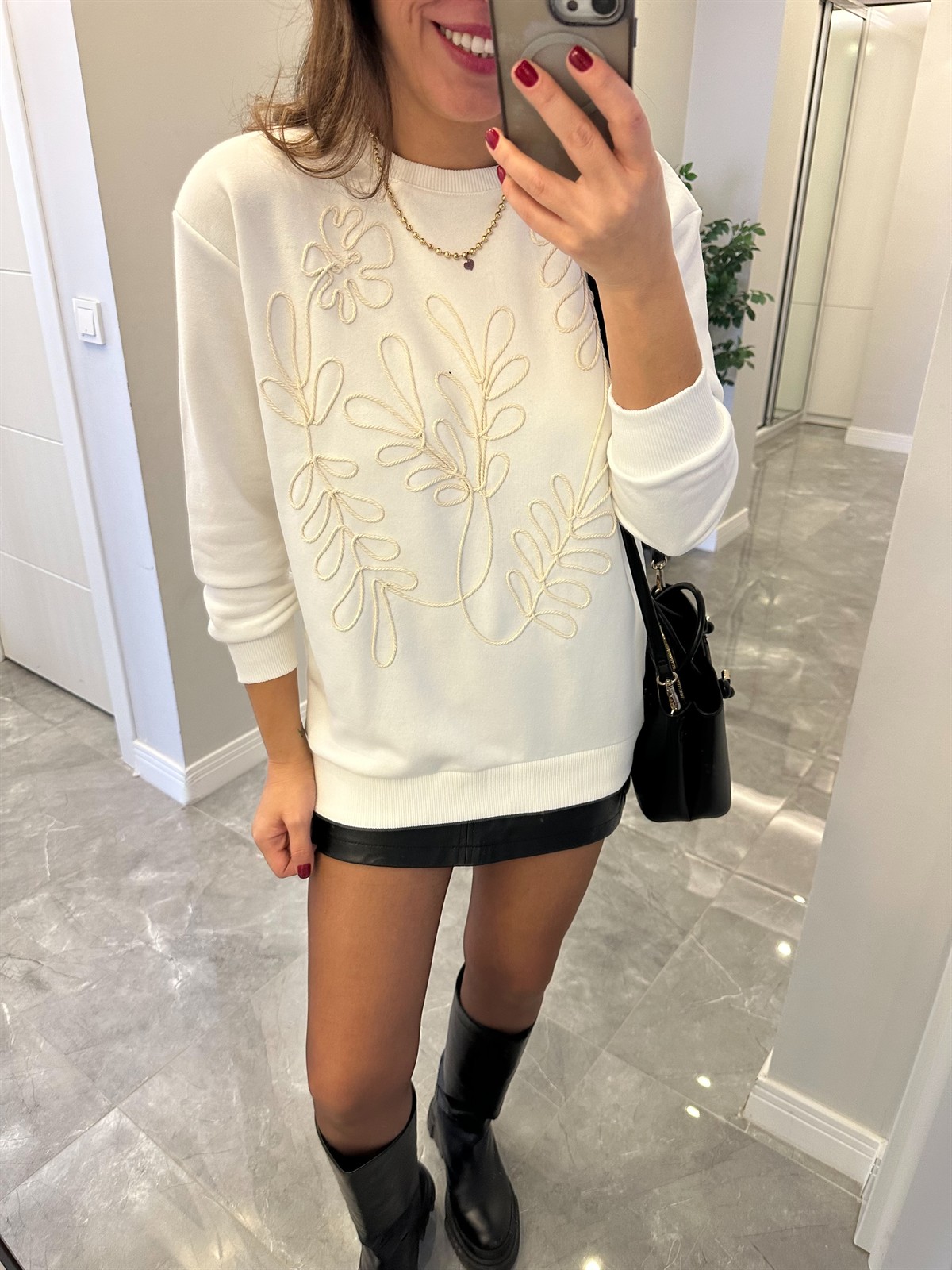 Orijinal Marka Nakışlı Sweatshirt - Ekru