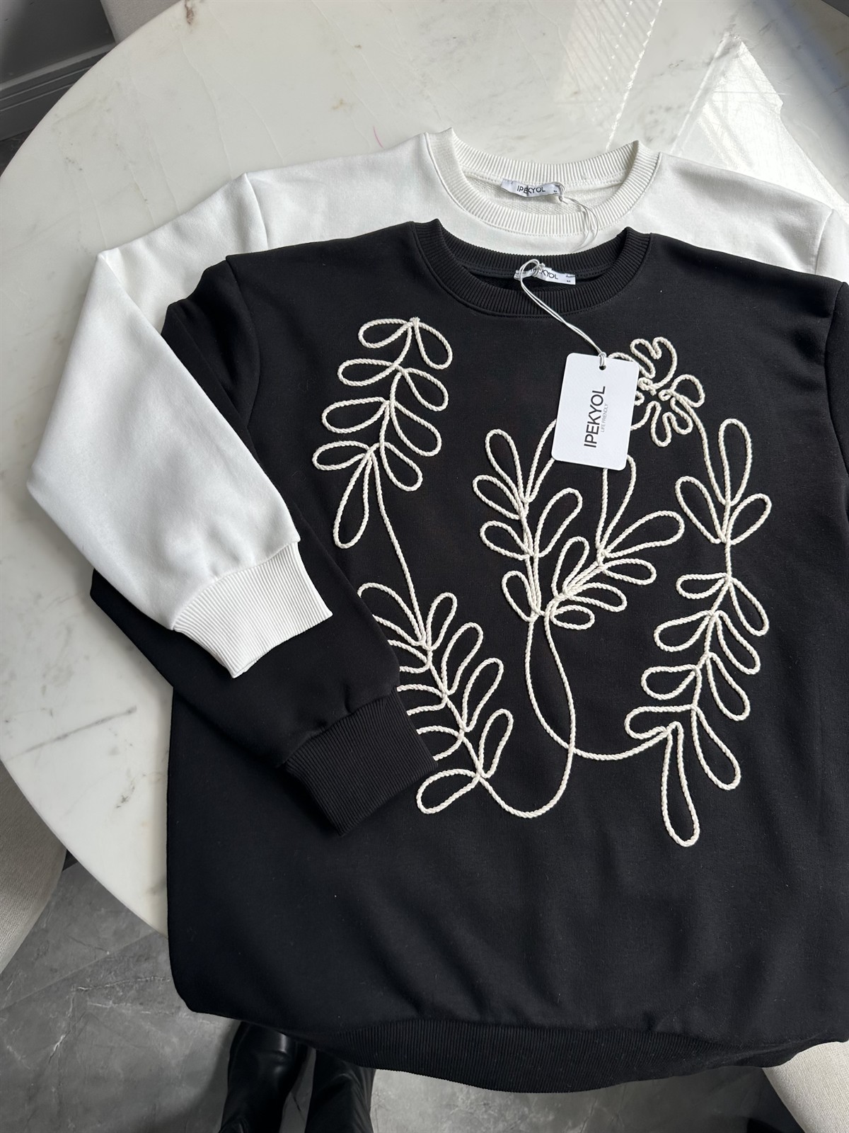 Orijinal Marka Nakışlı Sweatshirt - Siyah