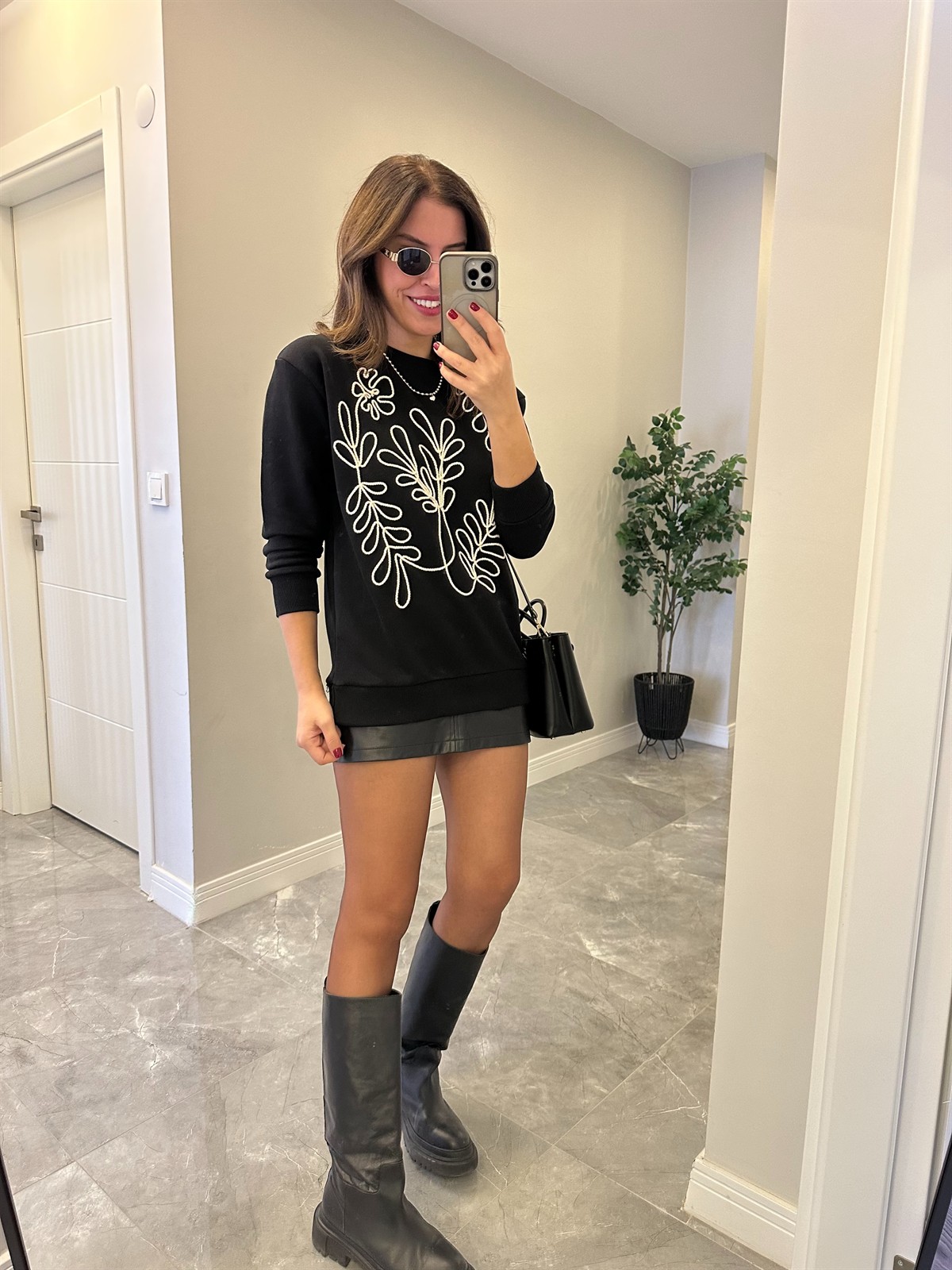 Orijinal Marka Nakışlı Sweatshirt - Siyah