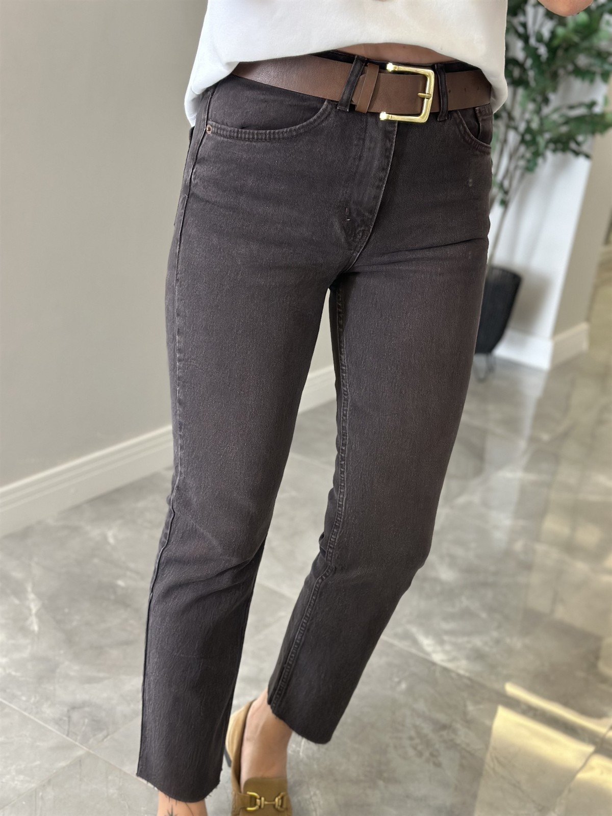 Orijinal Marka Yıkamalı Kesik Paça Jean - Kahverengi