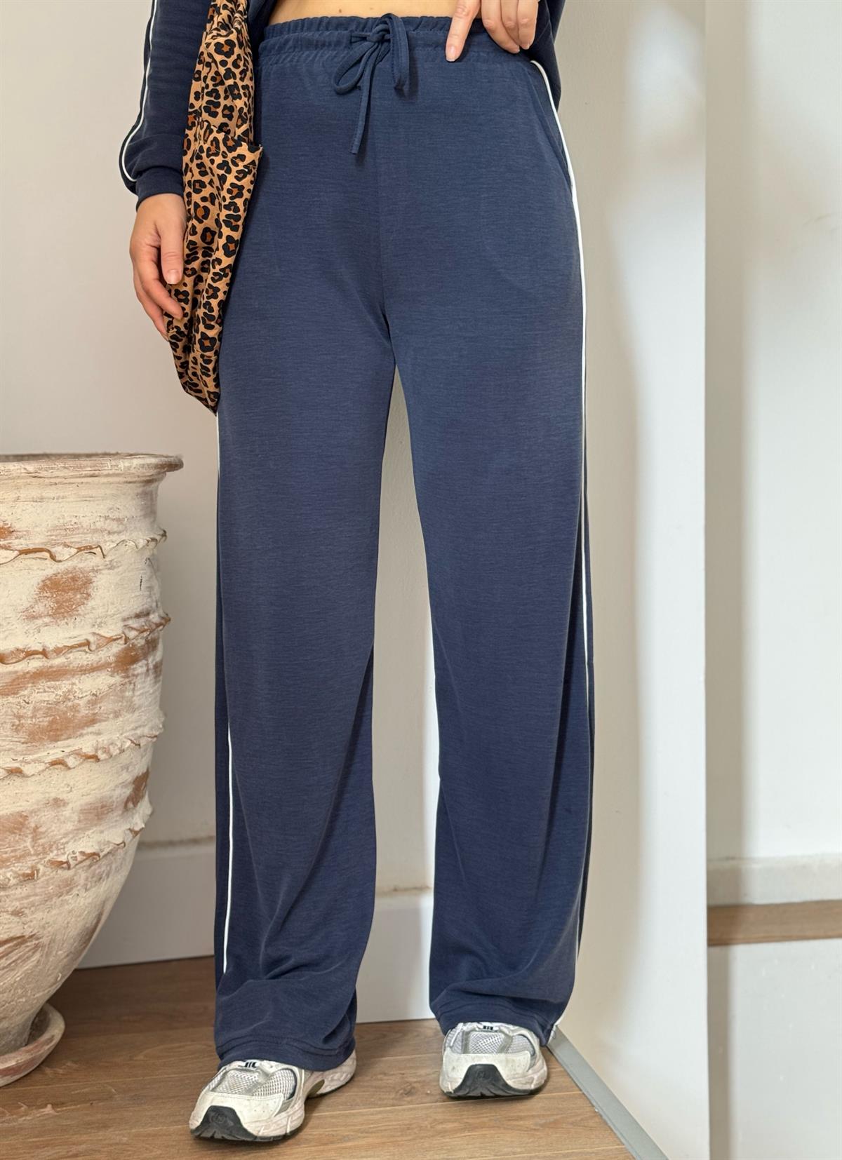 Orjinal Marka Bisiklet Yaka Çizgili Eşofman Takımı - Lacivert