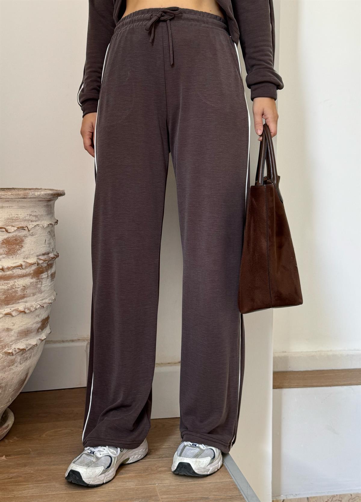 Orjinal Marka Bisiklet Yaka Çizgili Eşofman Takımı - Kahverengi