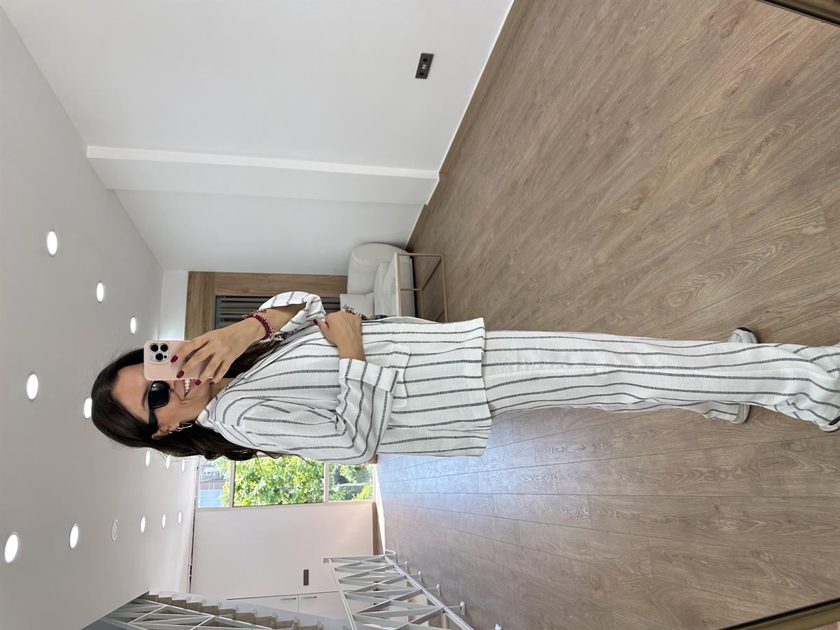 Orjinal Marka Ceketli Keten Takım-Beyaz