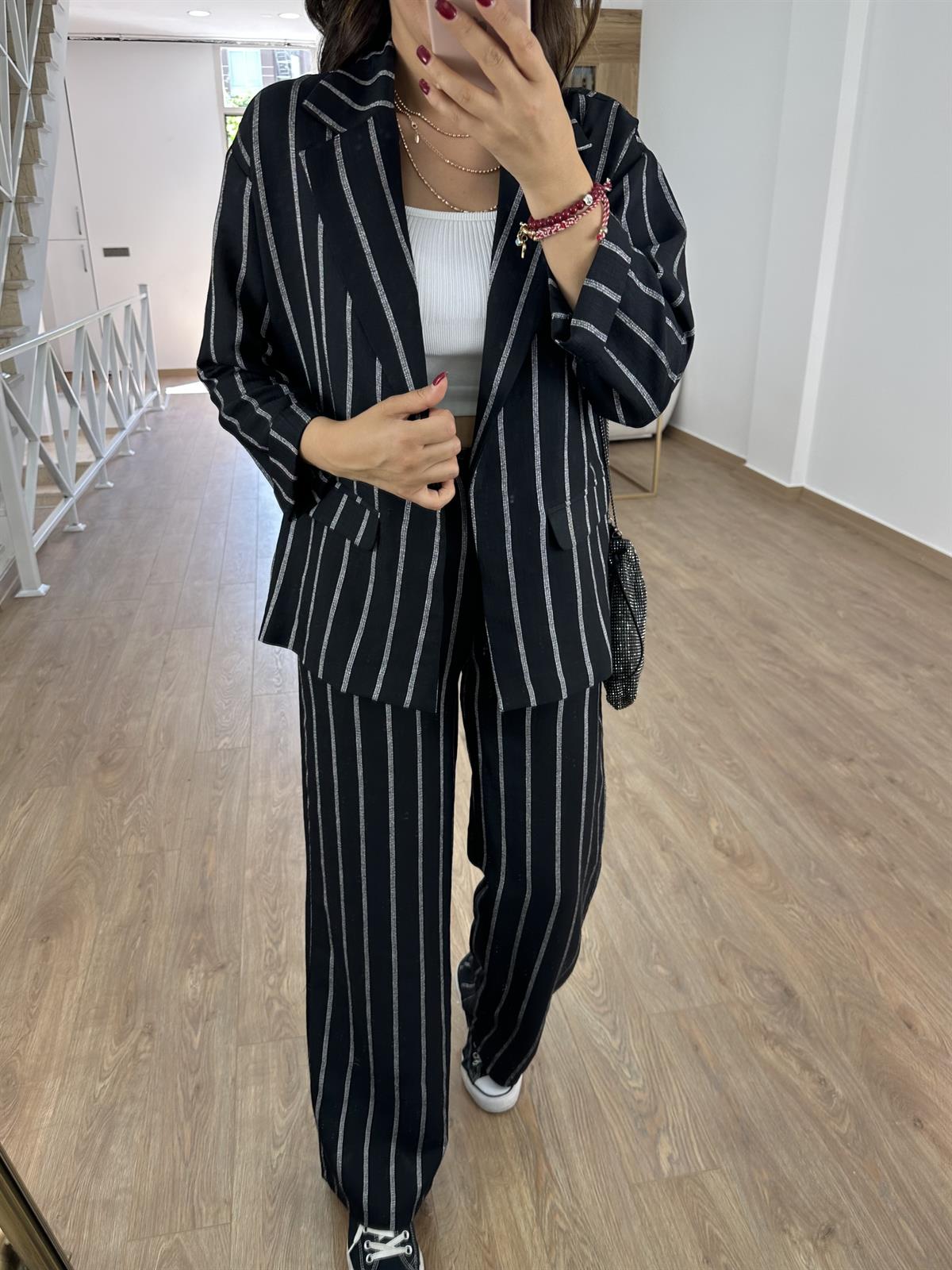 Orjinal Marka Ceketli Keten Takım-Siyah