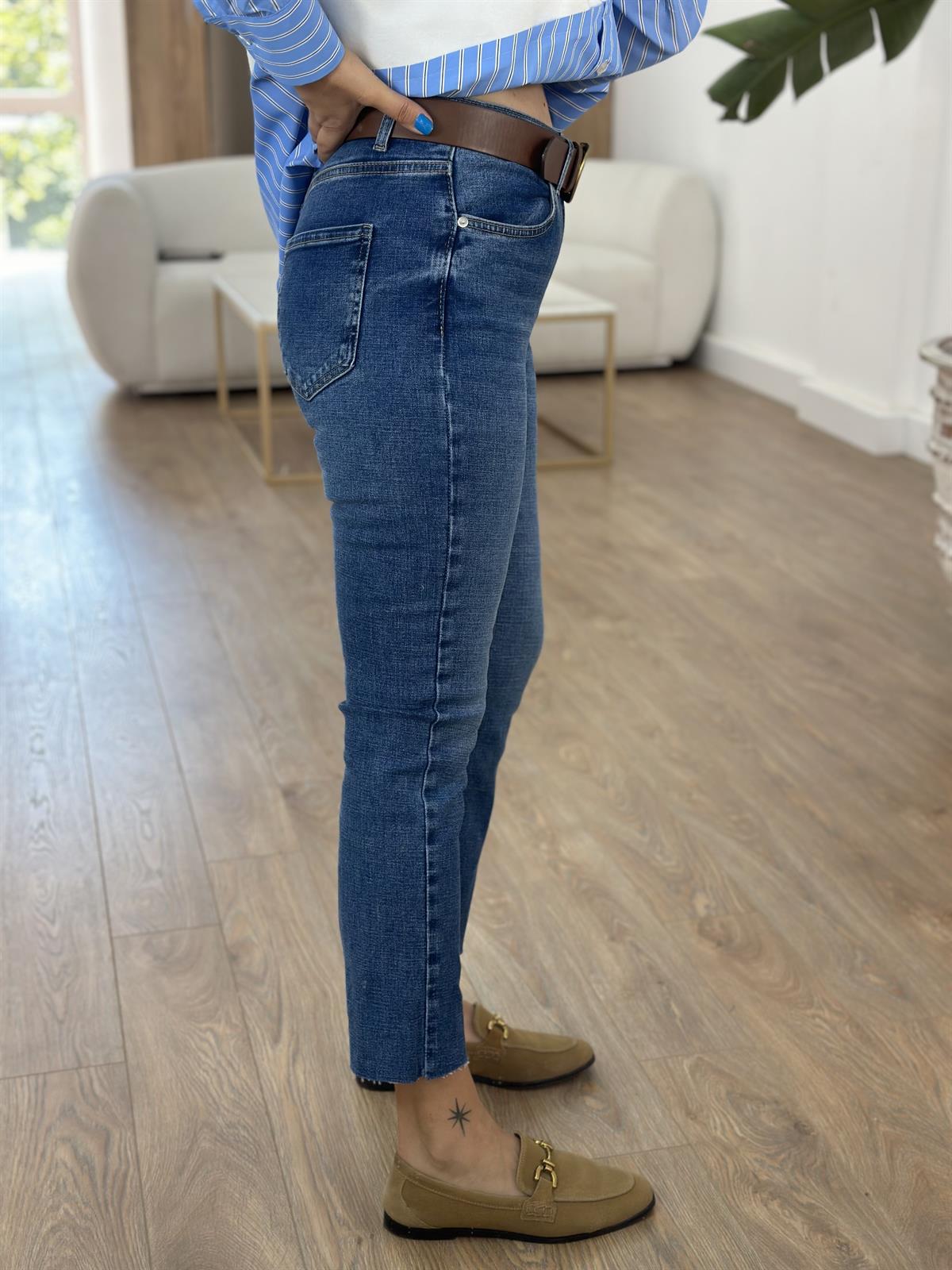 Orjinal Marka Kesik Paça Jean - Mavi