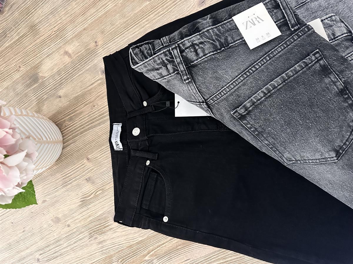 Orjinal Marka Kesik Paça Jean - Siyah