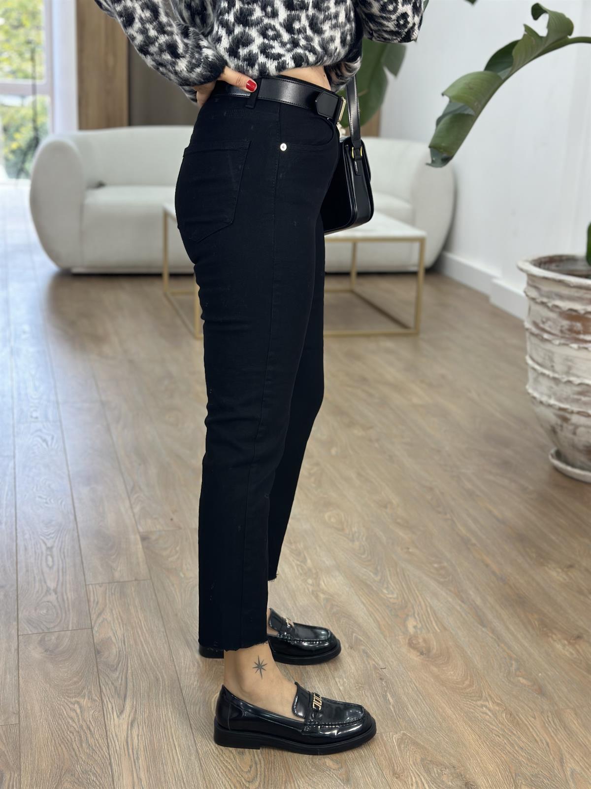 Orjinal Marka Kesik Paça Jean - Siyah