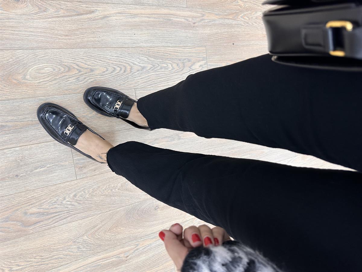 Orjinal Marka Kesik Paça Jean - Siyah