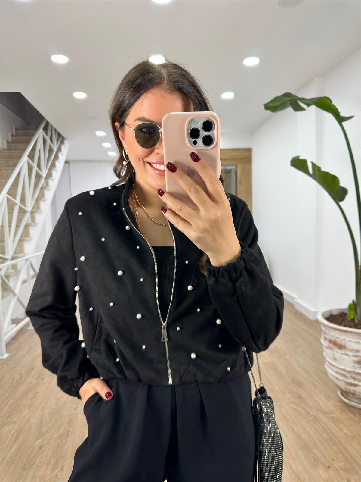 Orjinal Marka Model İncili Süet Ceket