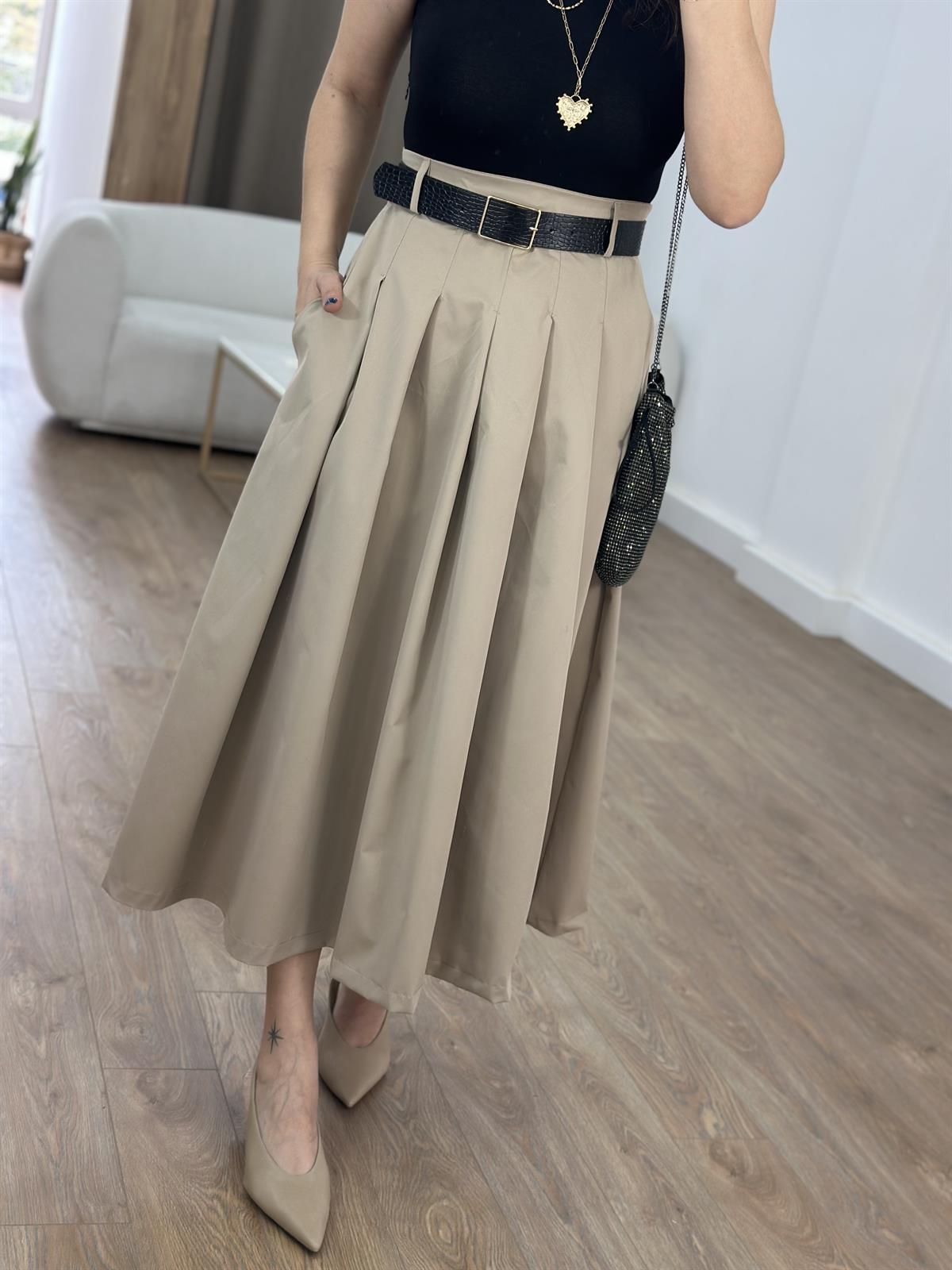 Orjinal Marka Model Vatkalı Kontrast Elbise