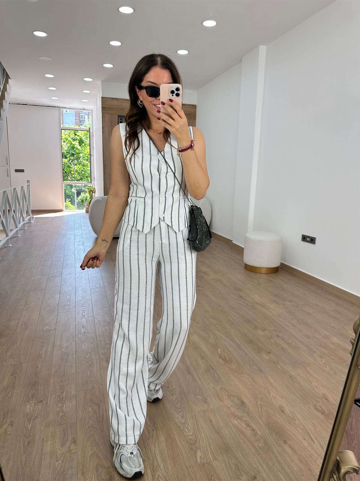 Orjinal Marka  Yelekli KetenTakım-Beyaz