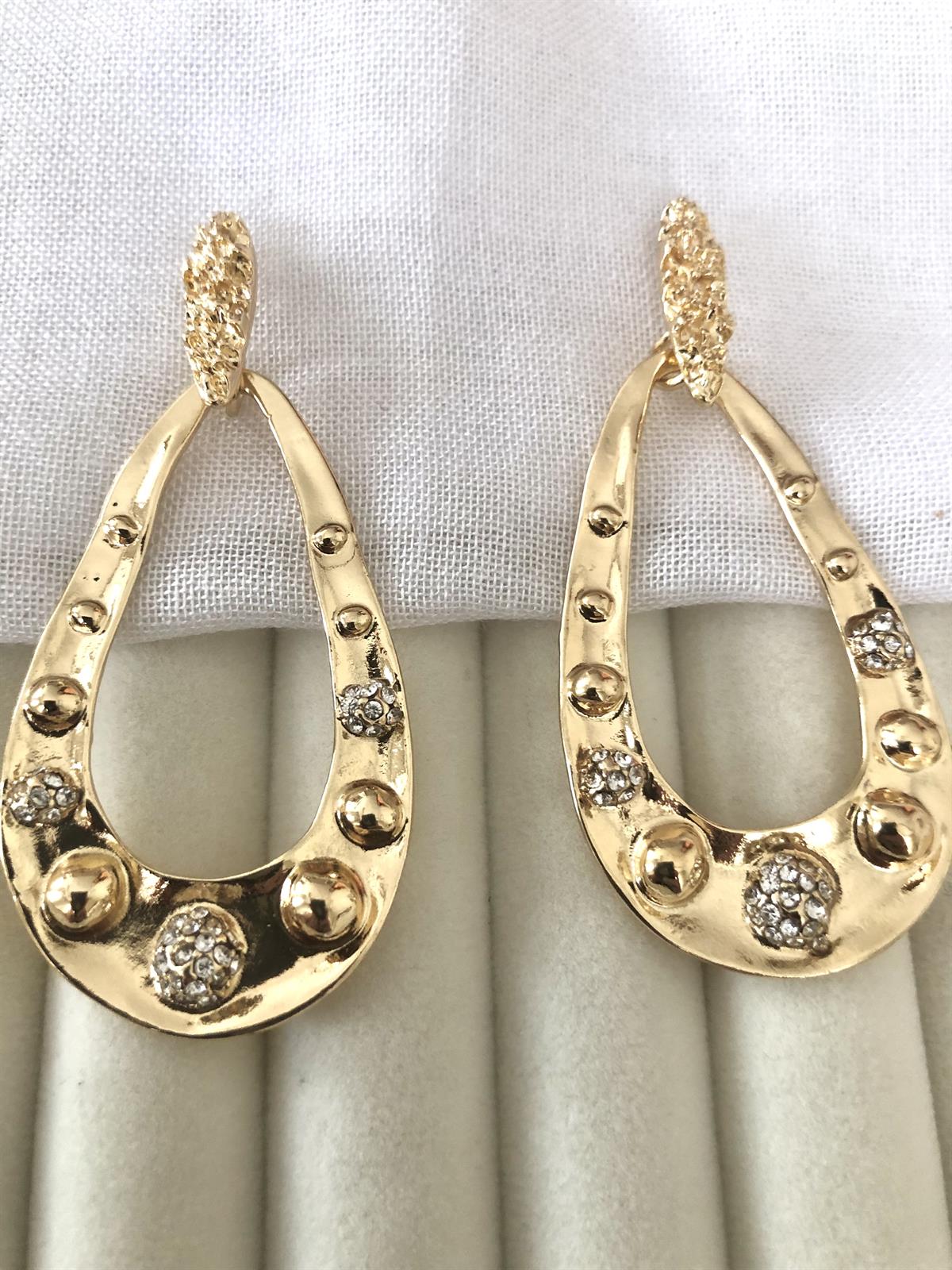 Oval Gold Plaka Taşlı Uzun Küpe