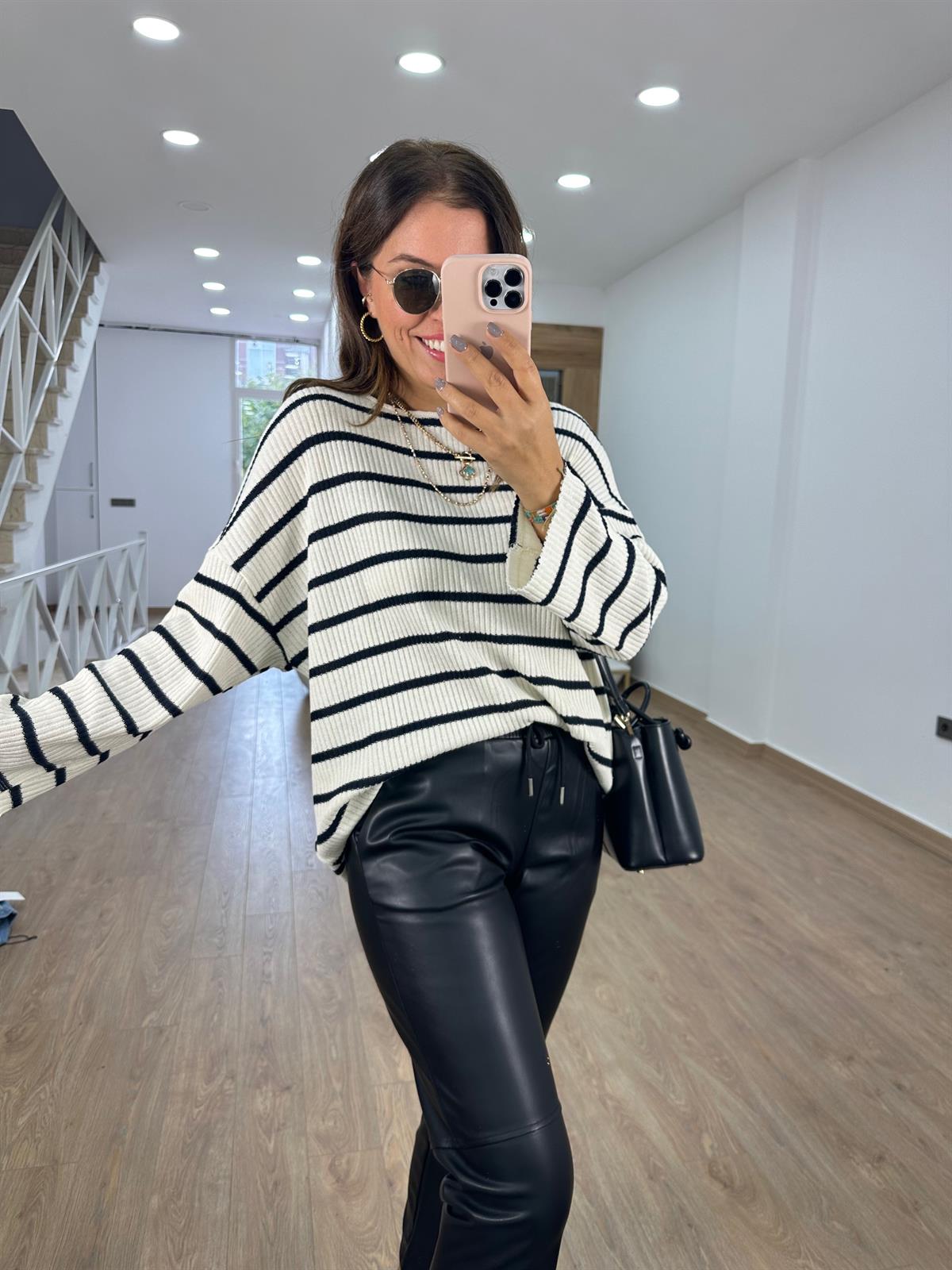 Oversize Çizgili Triko -Siyah