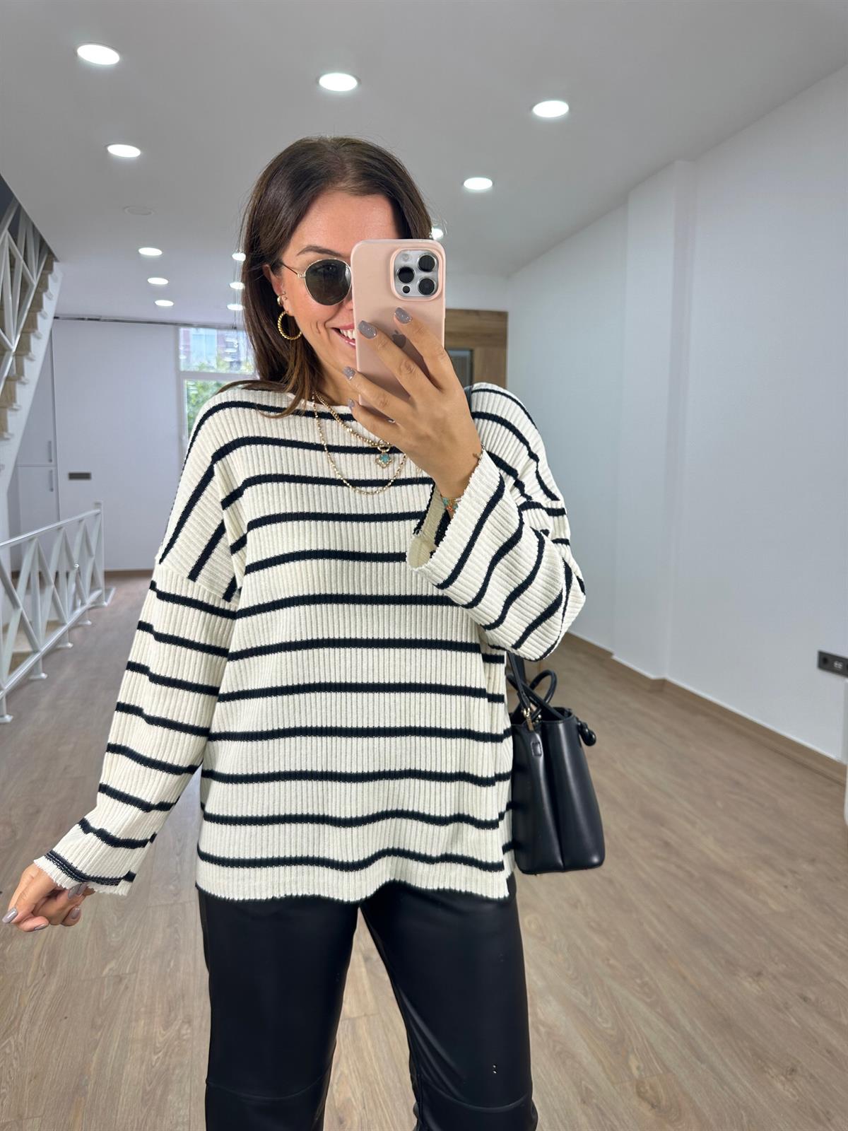 Oversize Çizgili Triko -Siyah