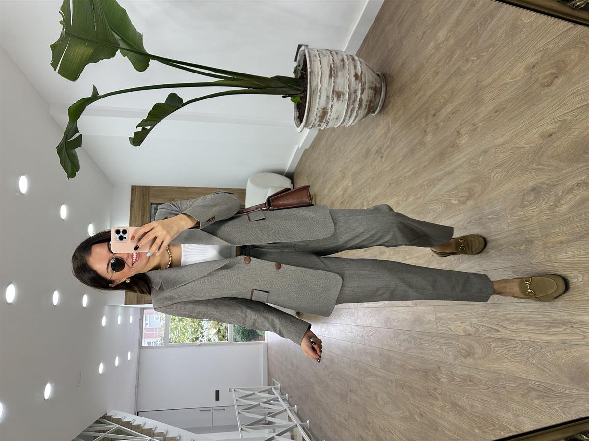 Özel Seri Deri Garnili Takım-Gri