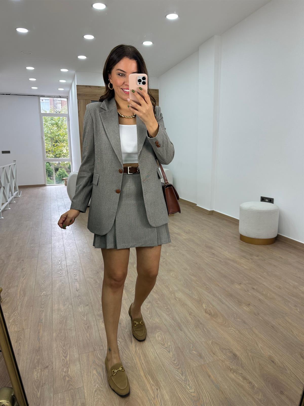 Özel Seri Etekli Takım-Gri